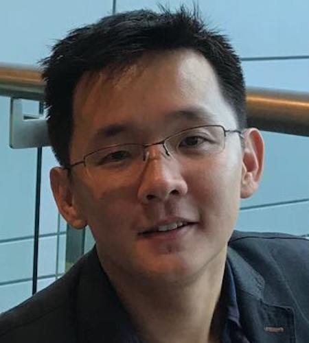 Picture of Alvin Chua with a light blue background