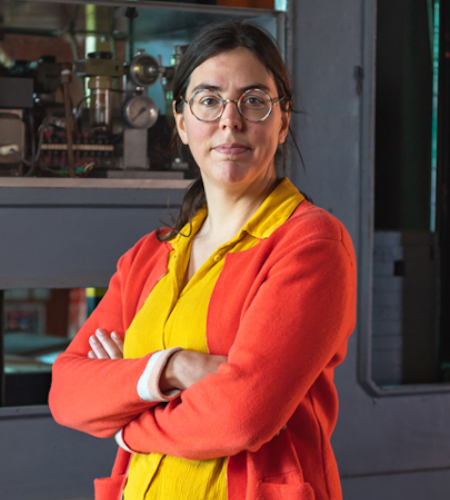 Picture of Astrid Lamberts in a laboratory
				    setting. Image Credt: Christophe Marcade