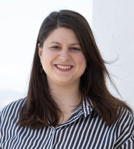 Picture of Maria Charisi with a light-colored background.